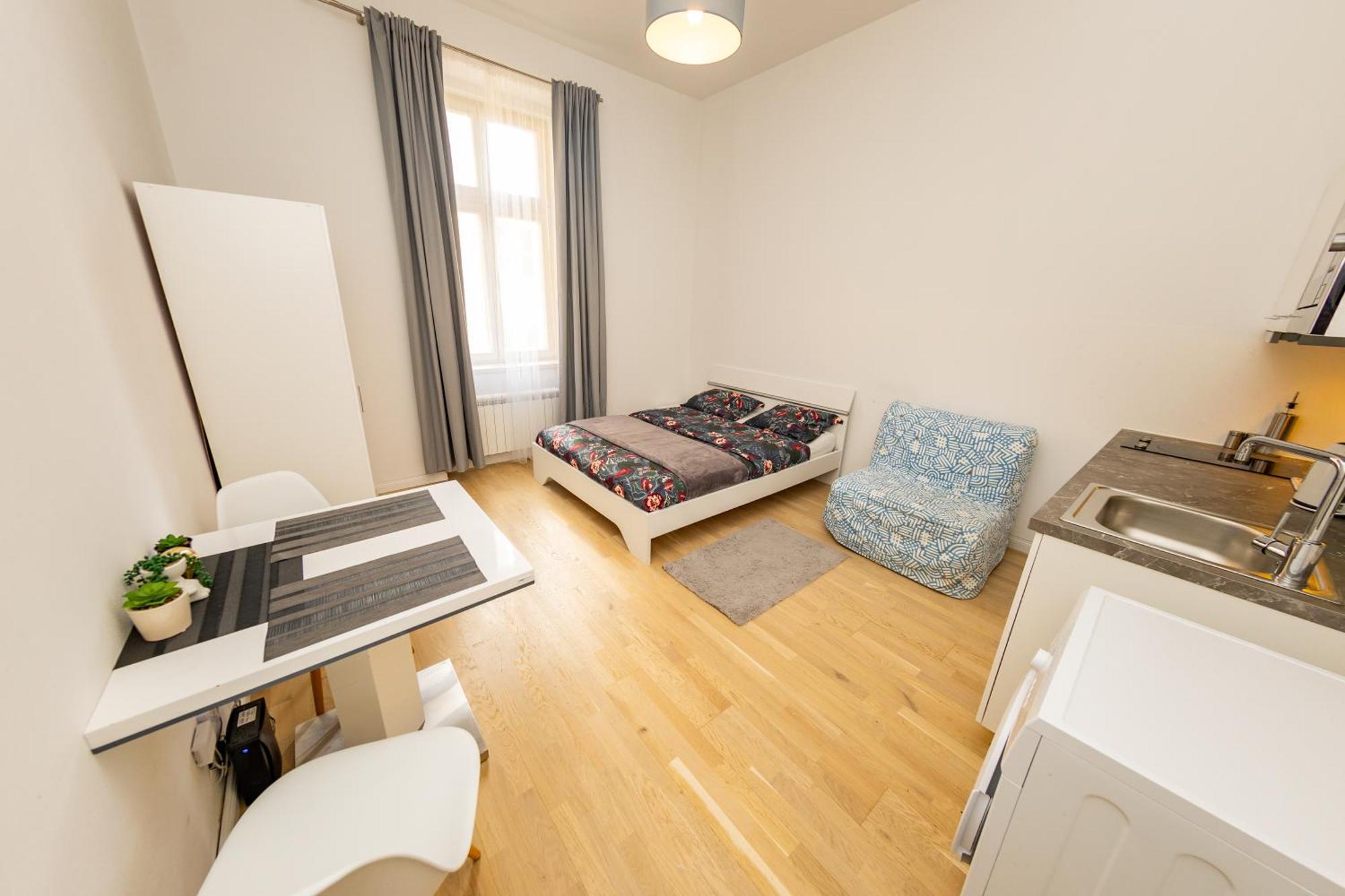 Wenceslas Square Apartment Prague Exterior photo